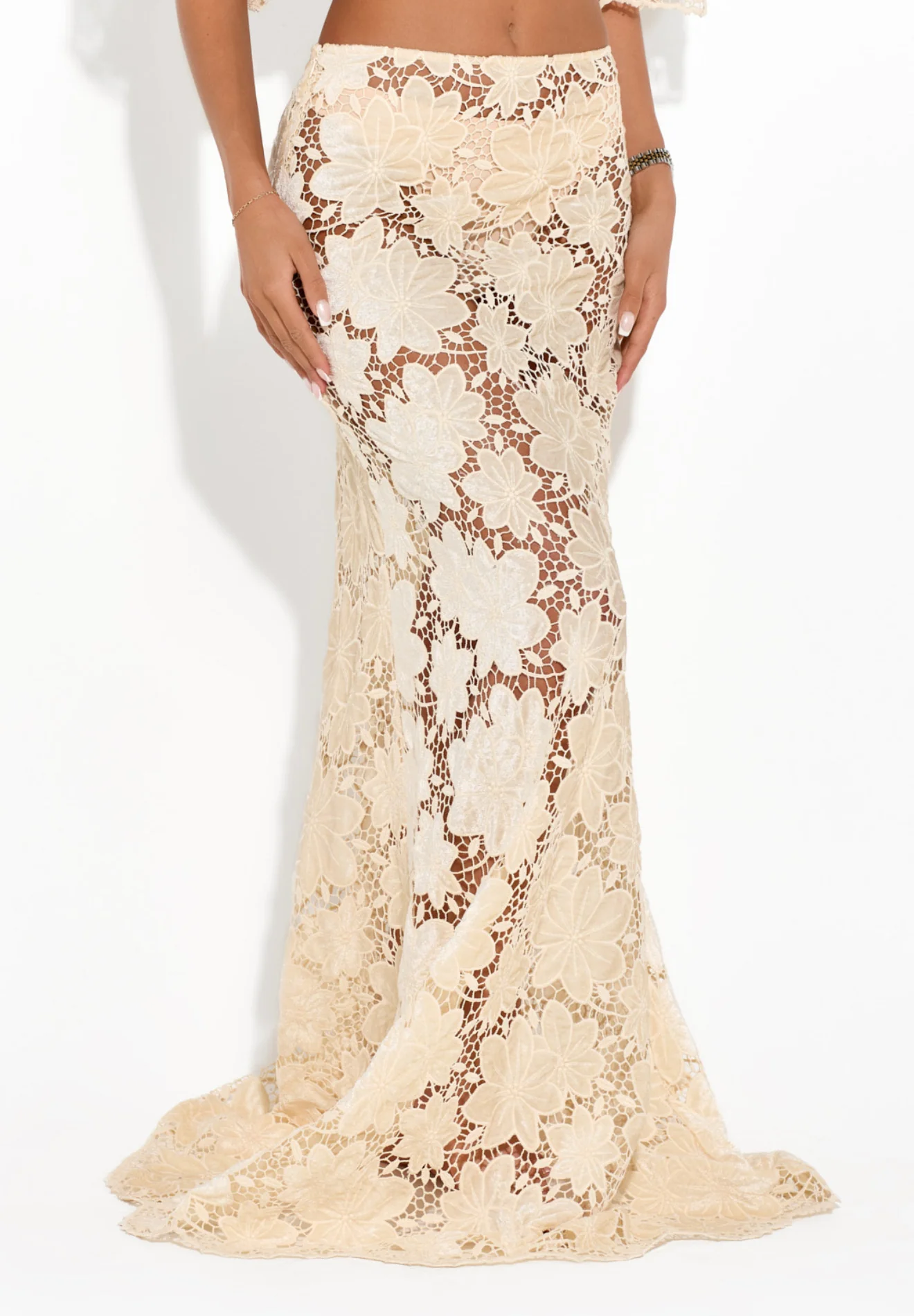 AMIRA FLORAL MAXI SKIRT - BEIGE - Image 3