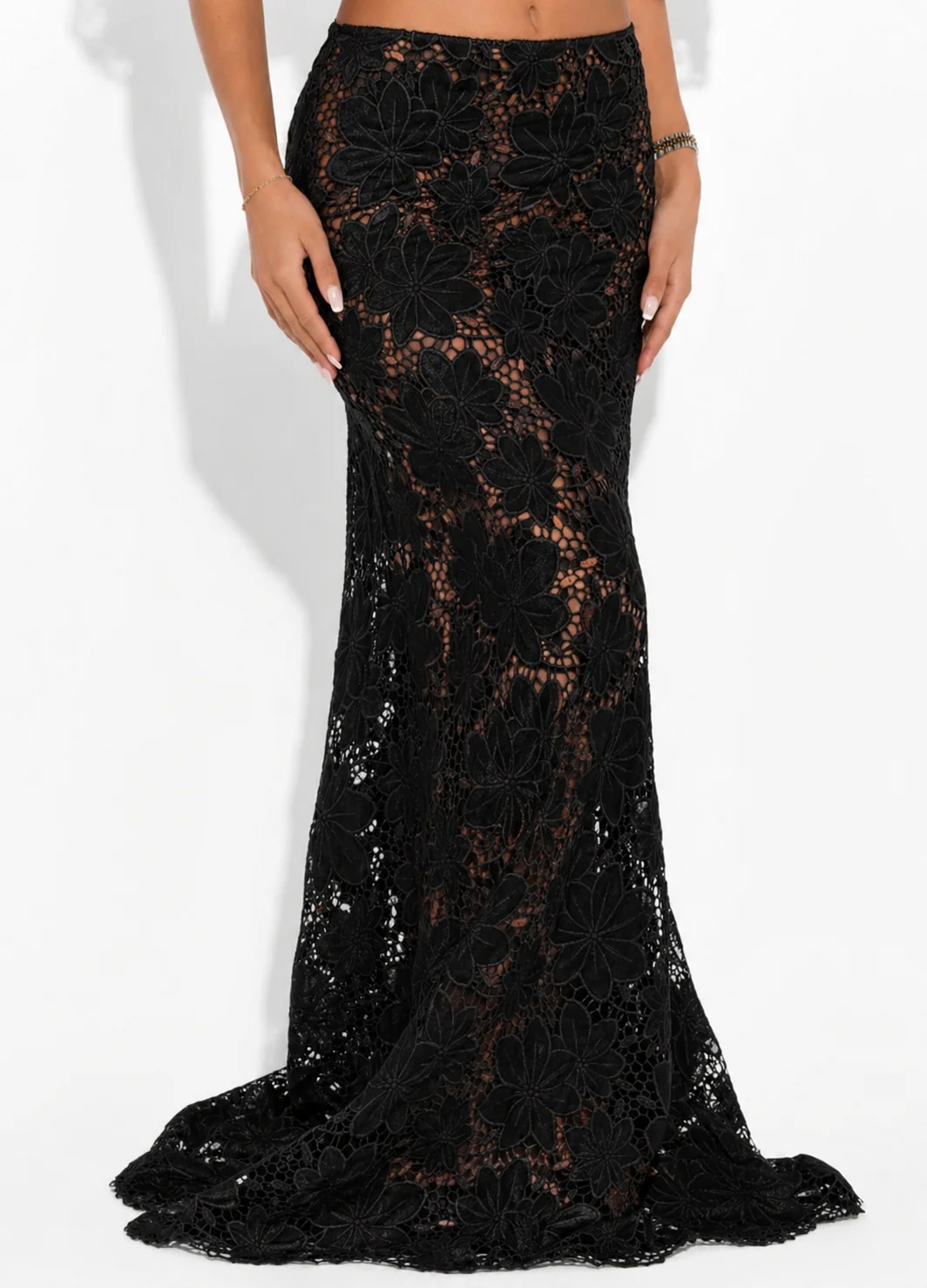 AMIRA FLORAL MAXI SKIRT - BLACK - Image 3